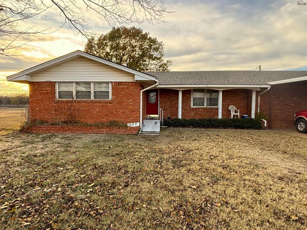 603 N WEST AVENUE, Holliday, TX 76366