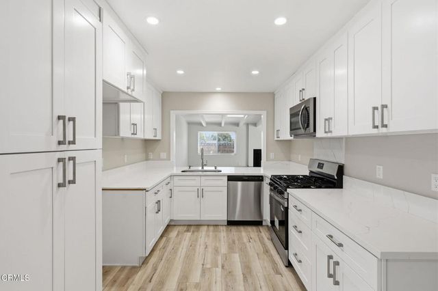 3450 Frankfort Court, Oxnard, CA 93033