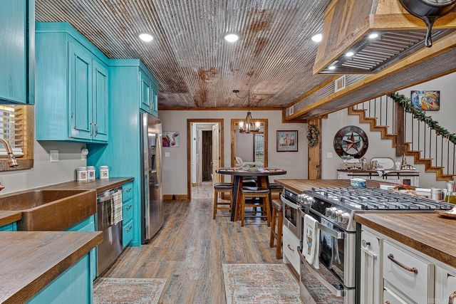 1323 CR 304, Jonesboro, AR 72401