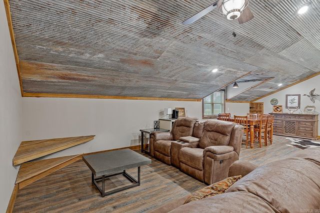 1323 CR 304, Jonesboro, AR 72401