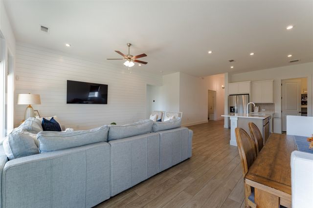504 Alava WAY, Liberty Hill, TX 78642