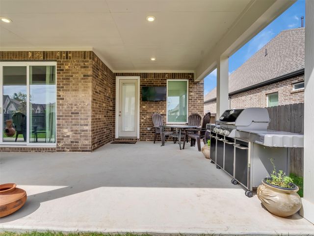 17204 Begonia Bend Drive, Conroe, TX 77302