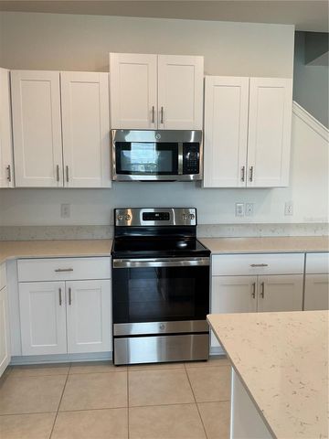 10380 LAVENDER ASTER TRAIL, San Antonio, FL 33576