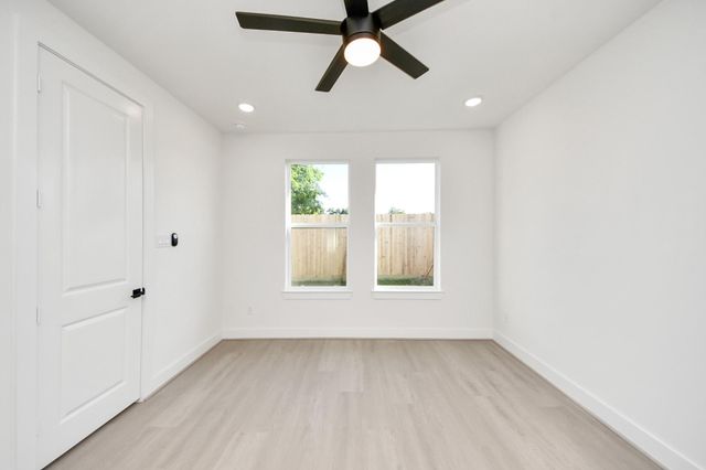 4335 Avron Drive, Stafford, TX 77477