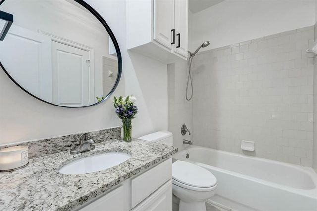 43 Versante Court, Houston, TX 77070