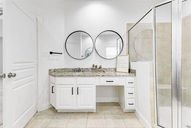 43 Versante Court, Houston, TX 77070