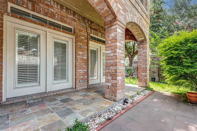 43 Versante Court, Houston, TX 77070