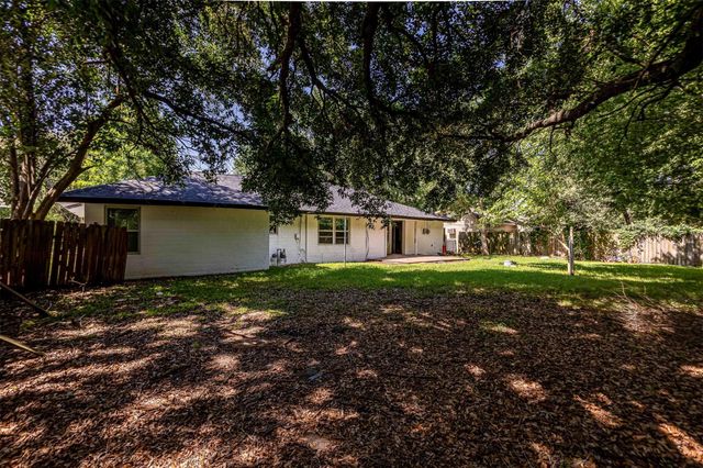 608 W Lobit Street, Baytown, TX 77520