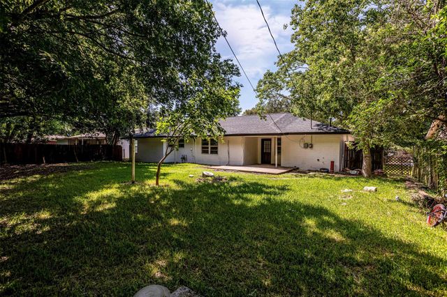 608 W Lobit Street, Baytown, TX 77520
