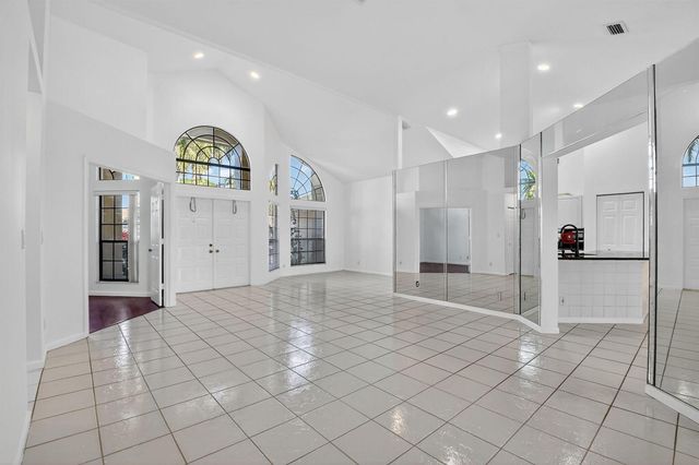 172 Monterey Way, Royal Palm Beach, FL 33411