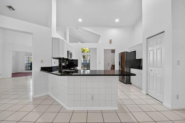 172 Monterey Way, Royal Palm Beach, FL 33411