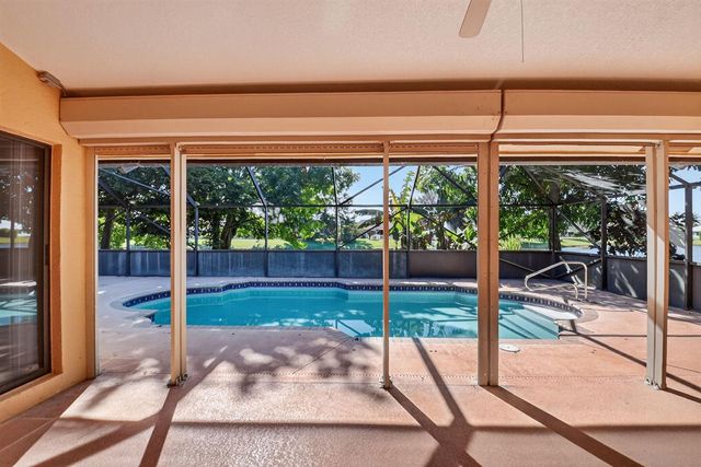 172 Monterey Way, Royal Palm Beach, FL 33411
