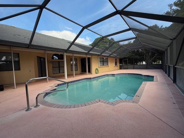 172 Monterey Way, Royal Palm Beach, FL 33411