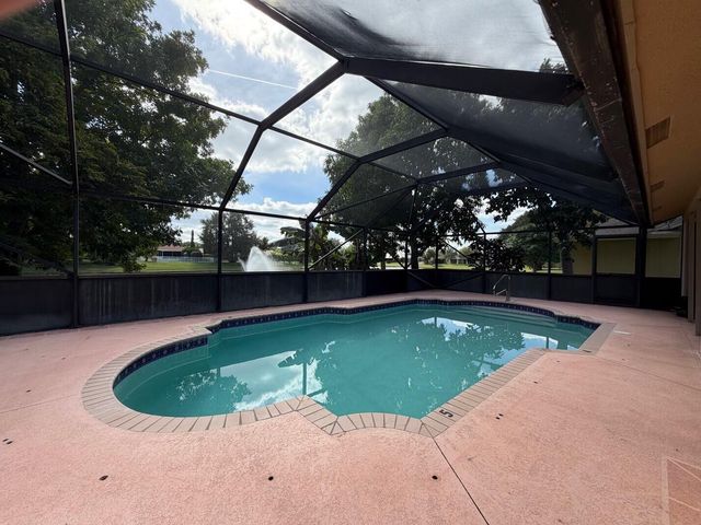 172 Monterey Way, Royal Palm Beach, FL 33411