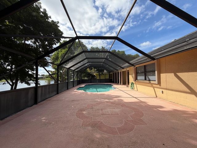 172 Monterey Way, Royal Palm Beach, FL 33411