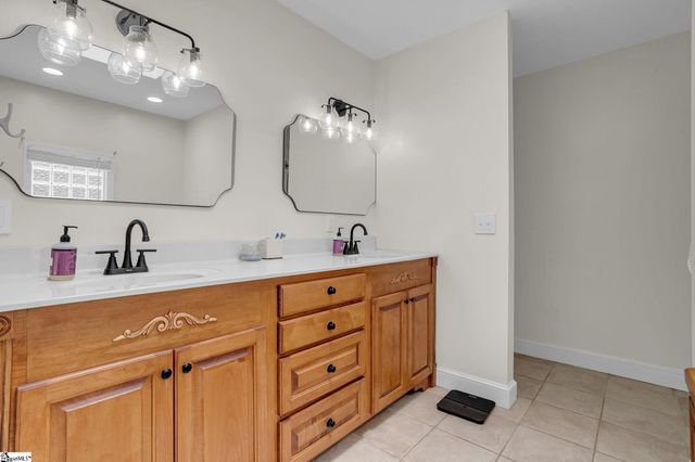 125 Christie Lane, Piedmont, SC 29673