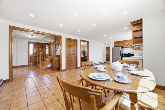 50 Harborview Rd, Hull, MA 02045