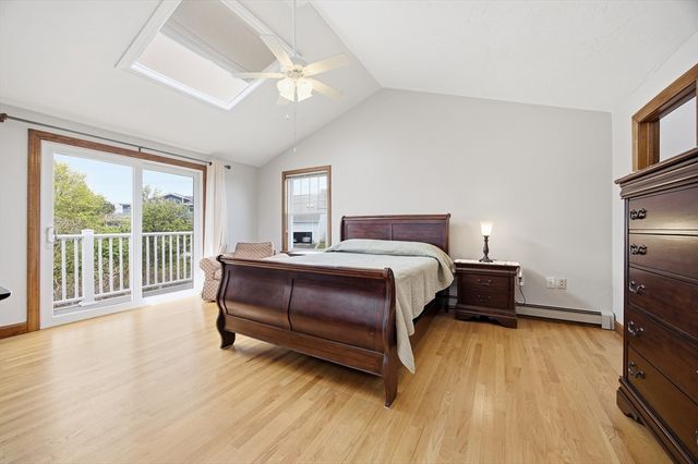 50 Harborview Rd, Hull, MA 02045