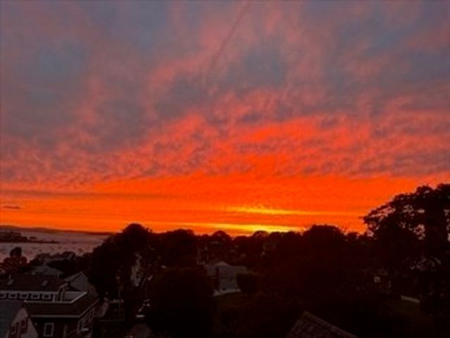 50 Harborview Rd, Hull, MA 02045