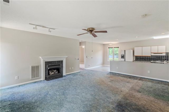 807 Silver Dapple Lane, Kernersville, NC 27284