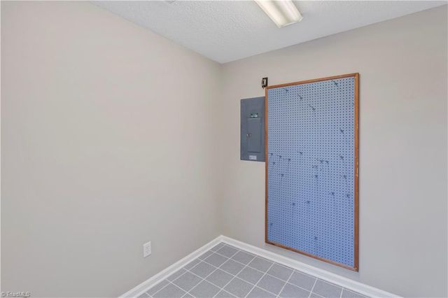 807 Silver Dapple Lane, Kernersville, NC 27284