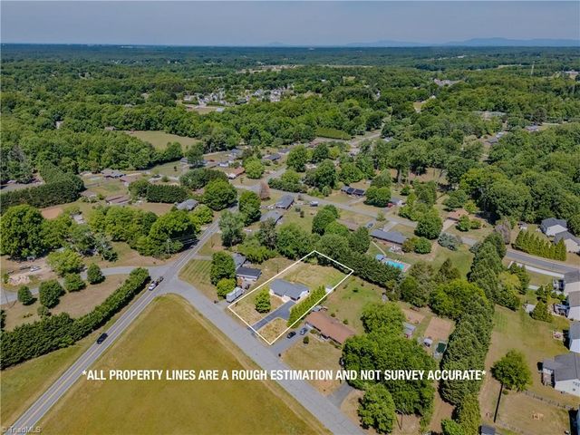 807 Silver Dapple Lane, Kernersville, NC 27284