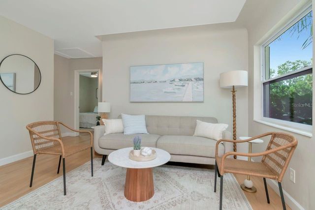 5132 OXFORD AVENUE N, St Petersburg, FL 33710