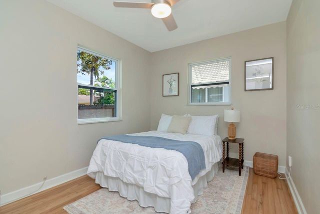 5132 OXFORD AVENUE N, St Petersburg, FL 33710