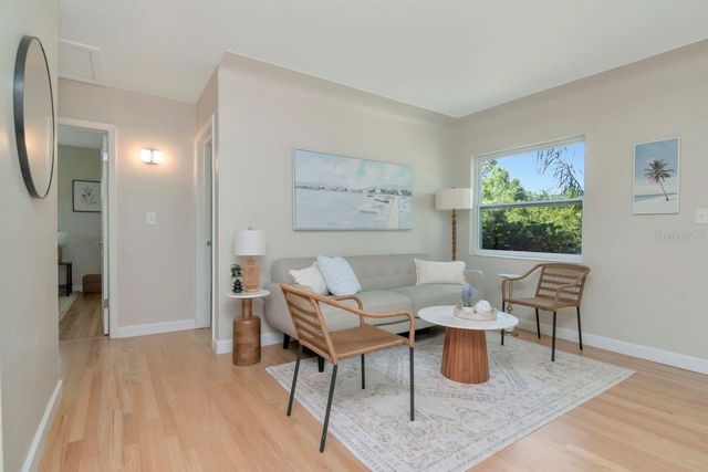 5132 OXFORD AVENUE N, St Petersburg, FL 33710