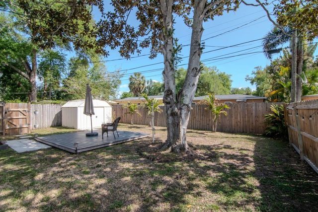 5132 OXFORD AVENUE N, St Petersburg, FL 33710