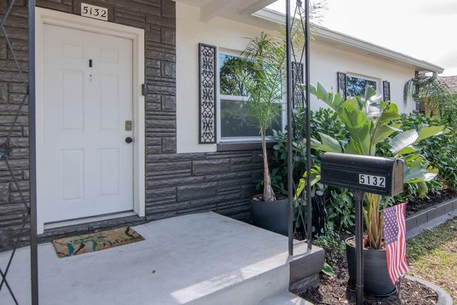 5132 OXFORD AVENUE N, St Petersburg, FL 33710