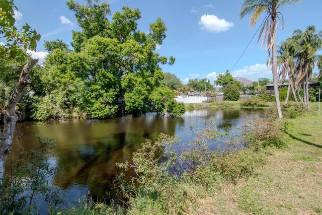 5132 OXFORD AVENUE N, St Petersburg, FL 33710