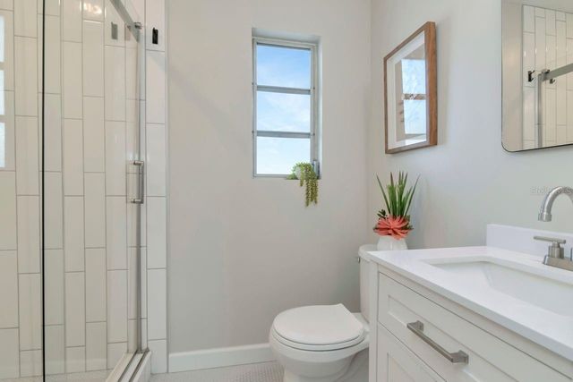 5132 OXFORD AVENUE N, St Petersburg, FL 33710