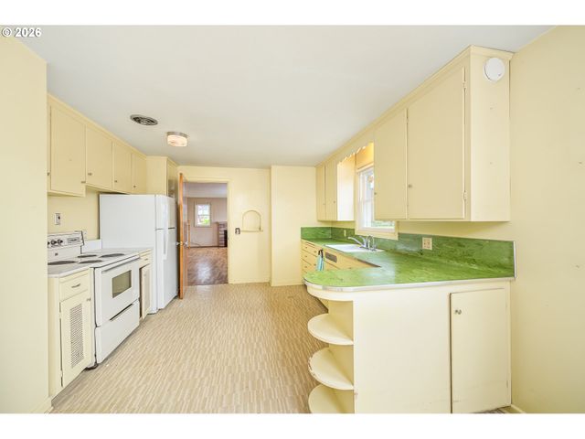 1470 JAY St, Eugene, OR 97402