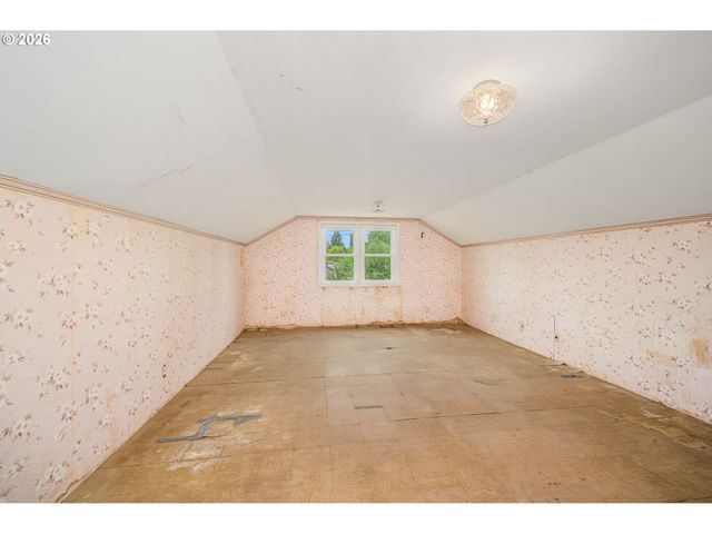 1470 JAY St, Eugene, OR 97402