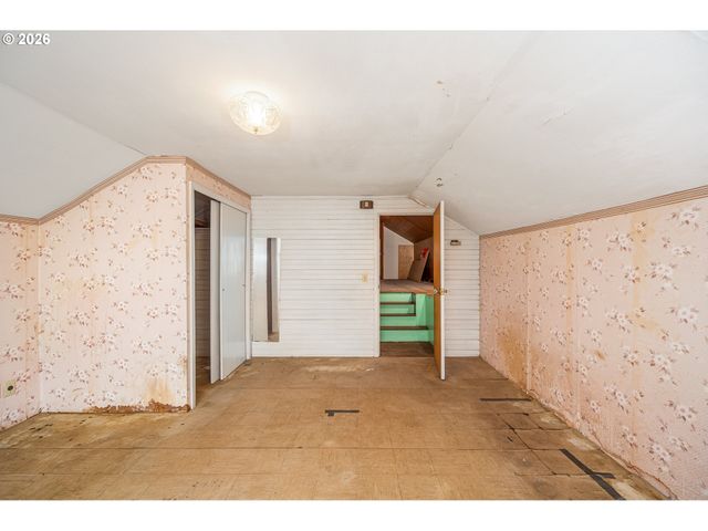 1470 JAY St, Eugene, OR 97402
