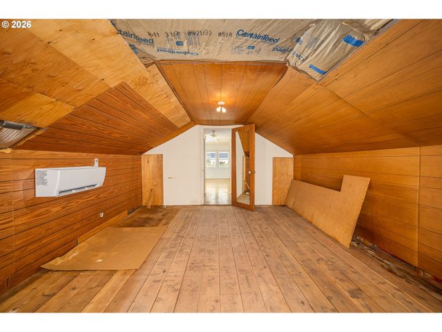 1470 JAY St, Eugene, OR 97402