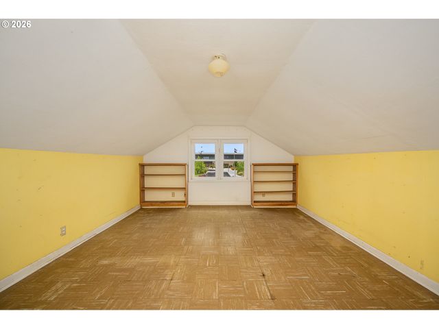 1470 JAY St, Eugene, OR 97402
