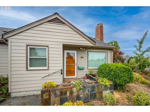 1470 JAY St, Eugene, OR 97402