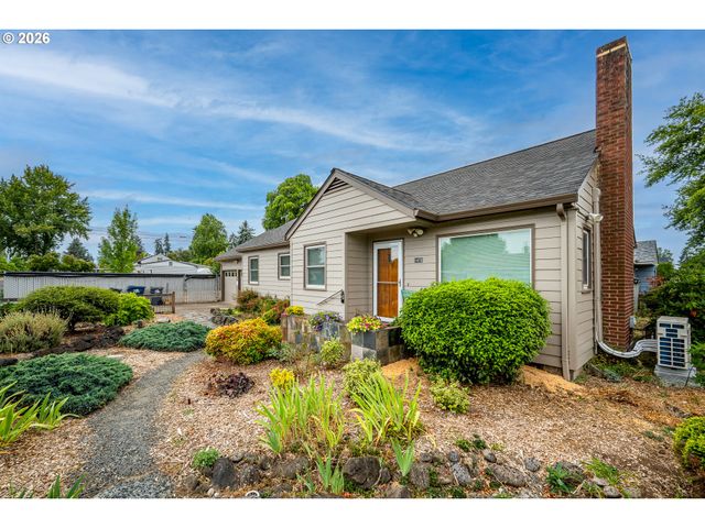 1470 JAY St, Eugene, OR 97402