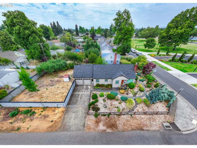 1470 JAY St, Eugene, OR 97402