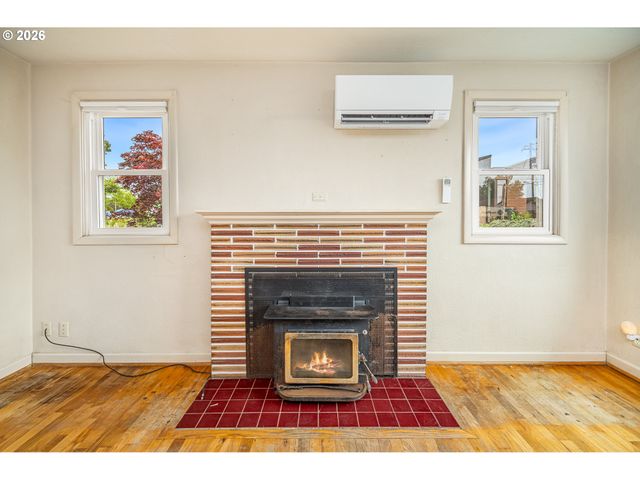 1470 JAY St, Eugene, OR 97402