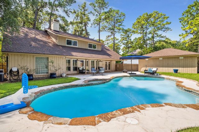 2007 Seven Oaks Drive, Kingwood, TX 77339