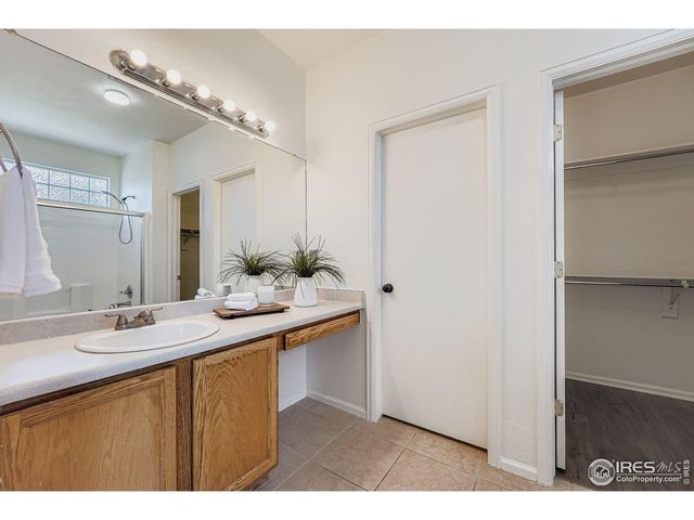 5220 S Sicily St, Aurora, CO 80015