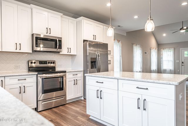 315 Mashie Court, West End, NC 27376
