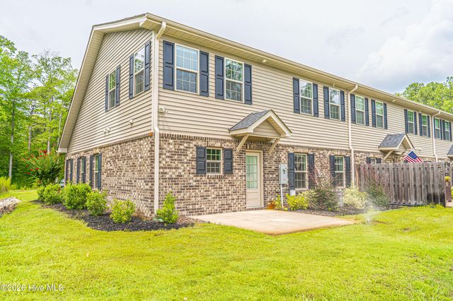 315 Mashie Court, West End, NC 27376