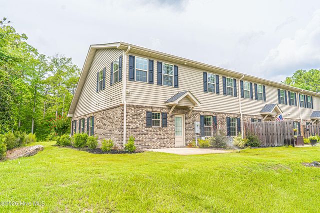 315 Mashie Court, West End, NC 27376