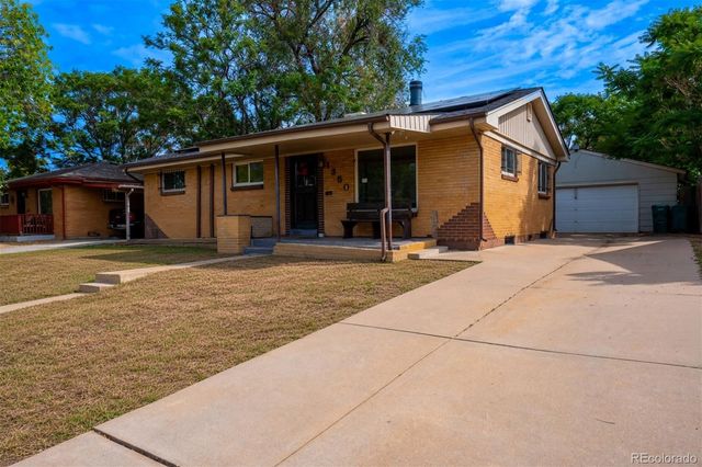 1350 Scranton Street, Aurora, CO 80011