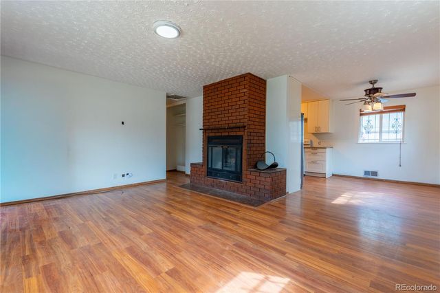 1350 Scranton Street, Aurora, CO 80011
