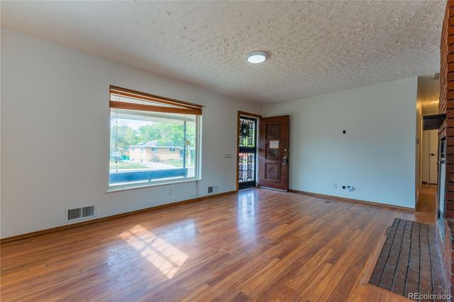 1350 Scranton Street, Aurora, CO 80011
